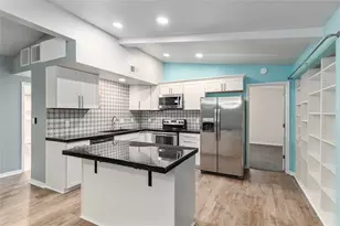 11065 NE 42nd St, Silver Springs, FL 34488 - Photo 13