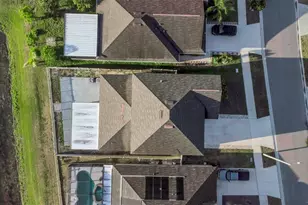 1739 Broad Winged Hawk Dr, Ruskin, FL 33570 - Photo 93