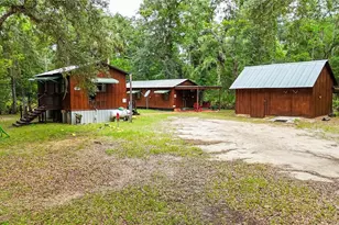 3850 SE 22 Ct, Morriston, FL 32668 - Photo 1