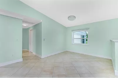 12001 SW Kingsway Circle, Lake Suzy, FL 34269 - Photo 9