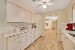 66 S Desoto St, Beverly Hills, FL 34465 - Photo 13