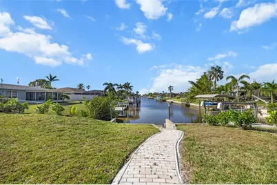 1728 Cornwallis Parkway, Cape Coral, FL 33904 - Photo 33