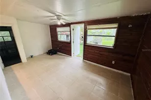 1051 SE 28th Rd, Ocala, FL 34471 - Photo 5