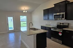 5504 Ocean Breeze Dr, Spring Hill, FL 34609 - Photo 9