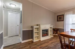 25836 Manhattan Ln, Astor, FL 32102 - Photo 11