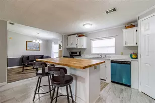 25836 Manhattan Ln, Astor, FL 32102 - Photo 19