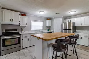 25836 Manhattan Ln, Astor, FL 32102 - Photo 17