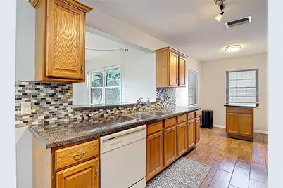 7318 Tranquil Drive, Spring Hill, FL 34606 - Photo 11