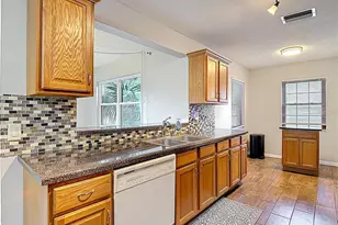 7318 Tranquil Dr, Spring Hill, FL 34606 - Photo 11