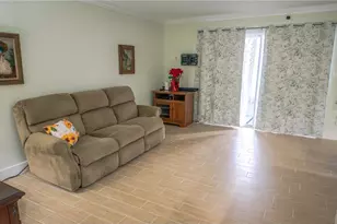 588 Bahia Cir, Ocala, FL 34472 - Photo 9