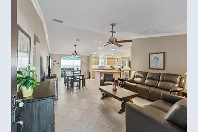 1095 Blythe Way, The Villages, FL 32162 - Photo 3