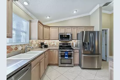 1095 Blythe Way, The Villages, FL 32162 - Photo 7