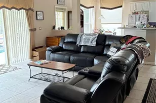 2733 Scarborough Dr, Kissimmee, FL 34744 - Photo 7