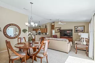 1322 Hollyberry Pl, The Villages, FL 32162 - Photo 5