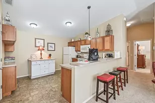 1322 Hollyberry Pl, The Villages, FL 32162 - Photo 11