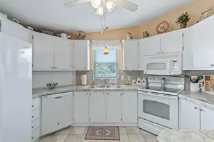 1640 Magnolia Ave, The Villages, FL 32159 - Photo 5