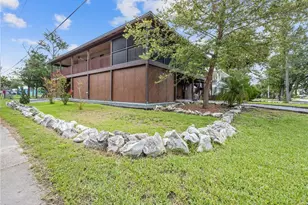 1950 NW 19th St, Crystal River, FL 34428 - Photo 1