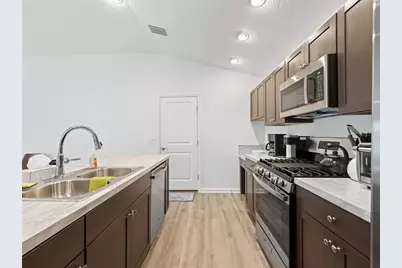 1642 Echols Court, The Villages, FL 34762 - Photo 11