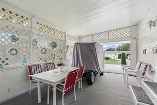 1705 W Schwartz Blvd, Lady Lake, FL 32159 - Photo 3