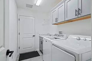 2657 Navy Hl Cir, The Villages, FL 32163 - Photo 25