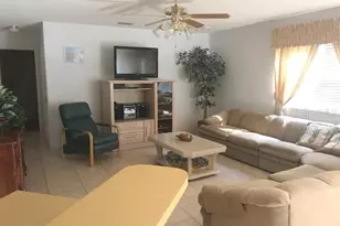 748 Angelita Ave, Lady Lake, FL 32159 - Photo 7