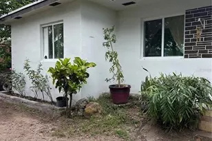 690 NW 1st St, Homestead, FL 33034 - Photo 3