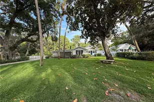 5217 Riverside Dr, Yankeetown, FL 34498 - Photo 9