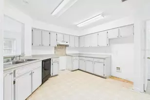 5990 SE 5th Pl, Ocala, FL 34472 - Photo 9