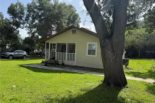 1629 NE 19th Ave, Ocala, FL 34470 - Photo 3