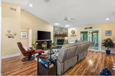 10405 SE 42nd Terrace, Belleview, FL 34420 - Photo 11