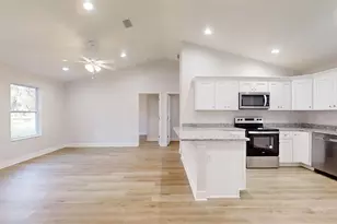 24203 SW South Hills Ct, Dunnellon, FL 34431 - Photo 23