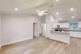 24172 NW Aspen Ln, Dunnellon, FL 34431 - Photo 3