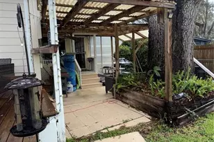 20930 NE 142nd Pl, Salt Springs, FL 32134 - Photo 9