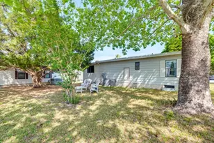 1224 Dustin Dr, Lady Lake, FL 32159 - Photo 5