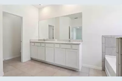 6056 SW 46th Drive, Gainesville, FL 32608 - Photo 17