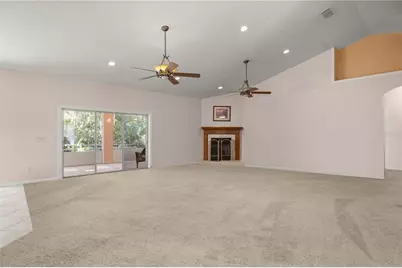 19040 NW 88th Avenue Road, Reddick, FL 32686 - Photo 9