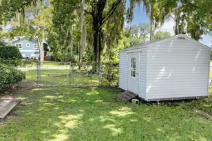 522 SE Paradise Point Rd, Crystal River, FL 34429 - Photo 47