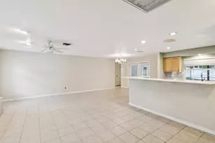 2554 Rolling Oaks Dr, Palm Harbor, FL 34683 - Photo 11