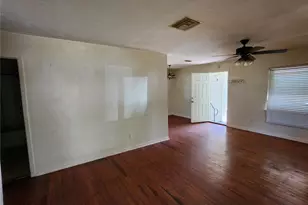 1621 NE 29th St, Ocala, FL 34479 - Photo 3