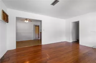 1136 NE 8th St, Ocala, FL 34470 - Photo 5