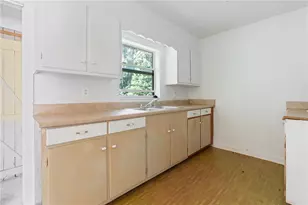 1136 NE 8th St, Ocala, FL 34470 - Photo 9