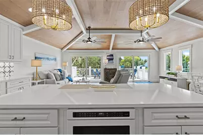 202 NE 2nd Avenue, Crystal River, FL 34429 - Photo 31