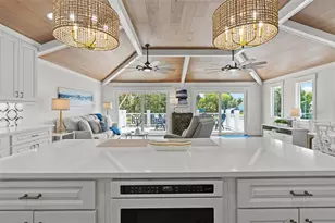 202 NE 2nd Ave, Crystal River, FL 34429 - Photo 31