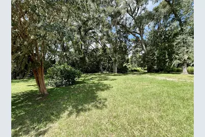 8035 NE 33rd Court, Anthony, FL 32617 - Photo 9