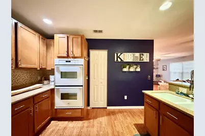 12406 NE 50th View, Oxford, FL 34484 - Photo 13