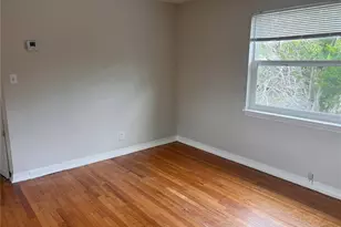 301 24th Ave N, Saint Petersburg, FL 33704 - Photo 3