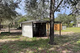 591 SE Fisher Rd, Ocklawaha, FL 32179 - Photo 19