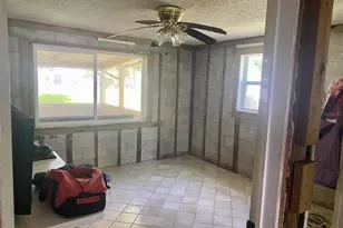 2221 S Waterman Dr, Crystal River, FL 34429 - Photo 9