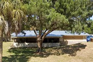 2221 S Waterman Dr, Crystal River, FL 34429 - Photo 1