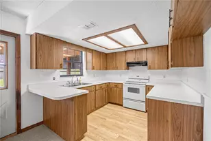 12798 SE 122nd Pl, Ocklawaha, FL 32179 - Photo 9